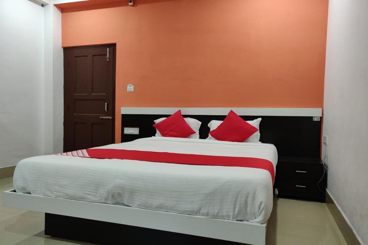 西隆 Oyo 45654 Saw Aiom Residency酒店 外观 照片