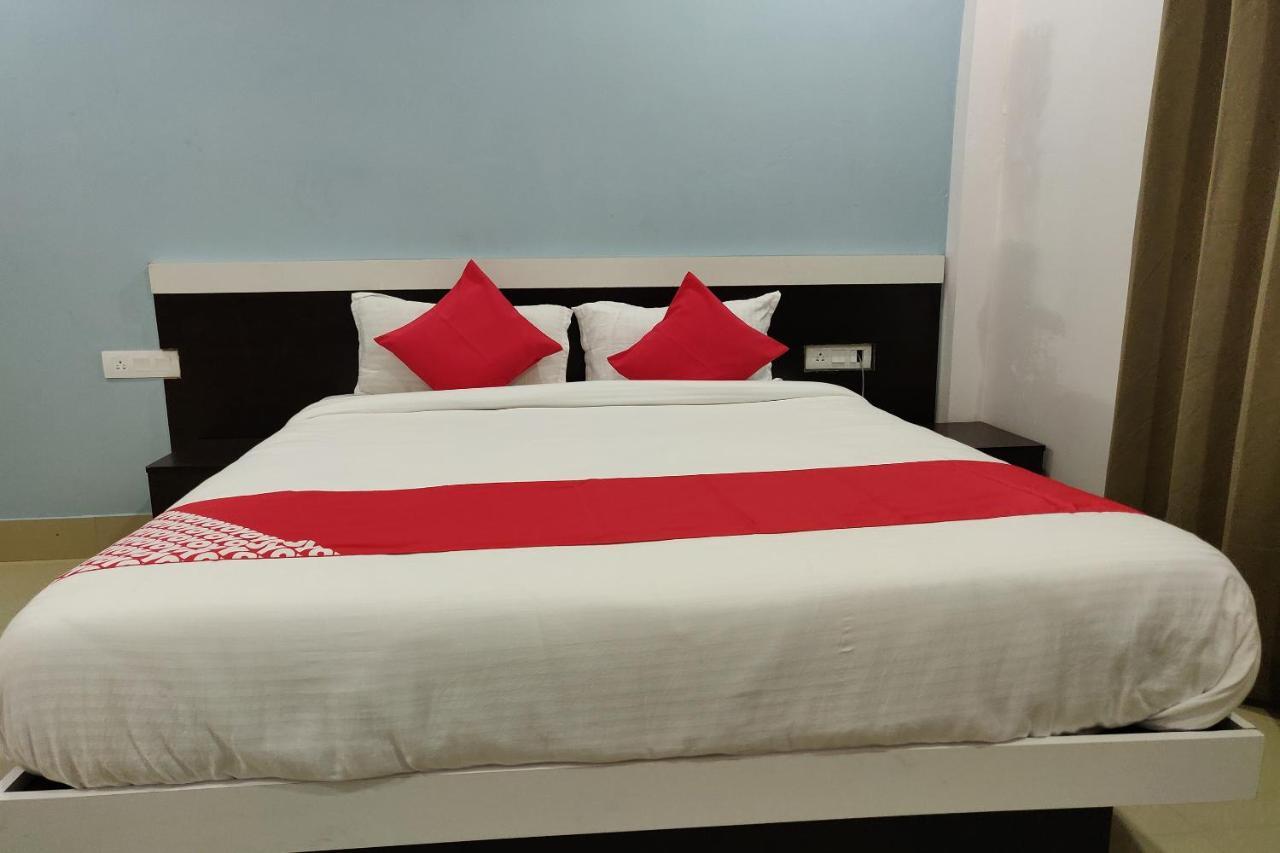 西隆 Oyo 45654 Saw Aiom Residency酒店 外观 照片