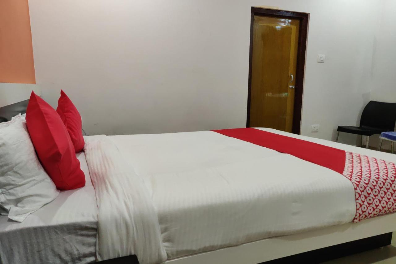 西隆 Oyo 45654 Saw Aiom Residency酒店 外观 照片