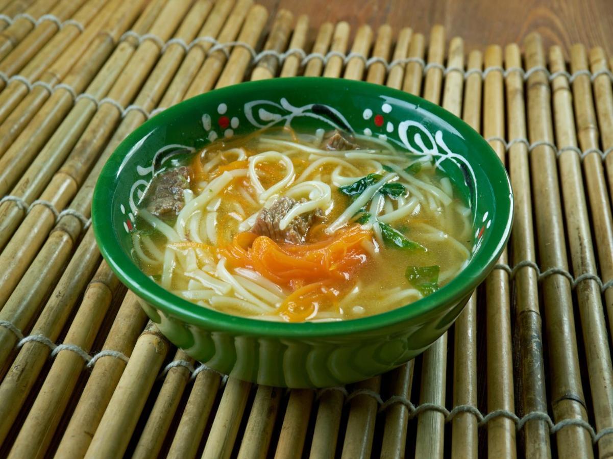 西隆 Oyo 45654 Saw Aiom Residency酒店 外观 照片